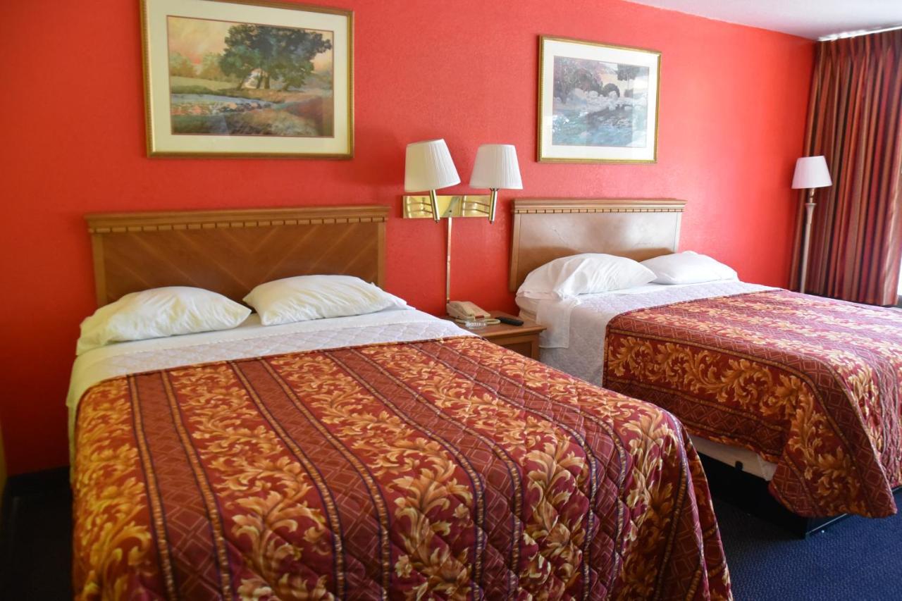 Homeplace Inn Jacksonville Bagian luar foto