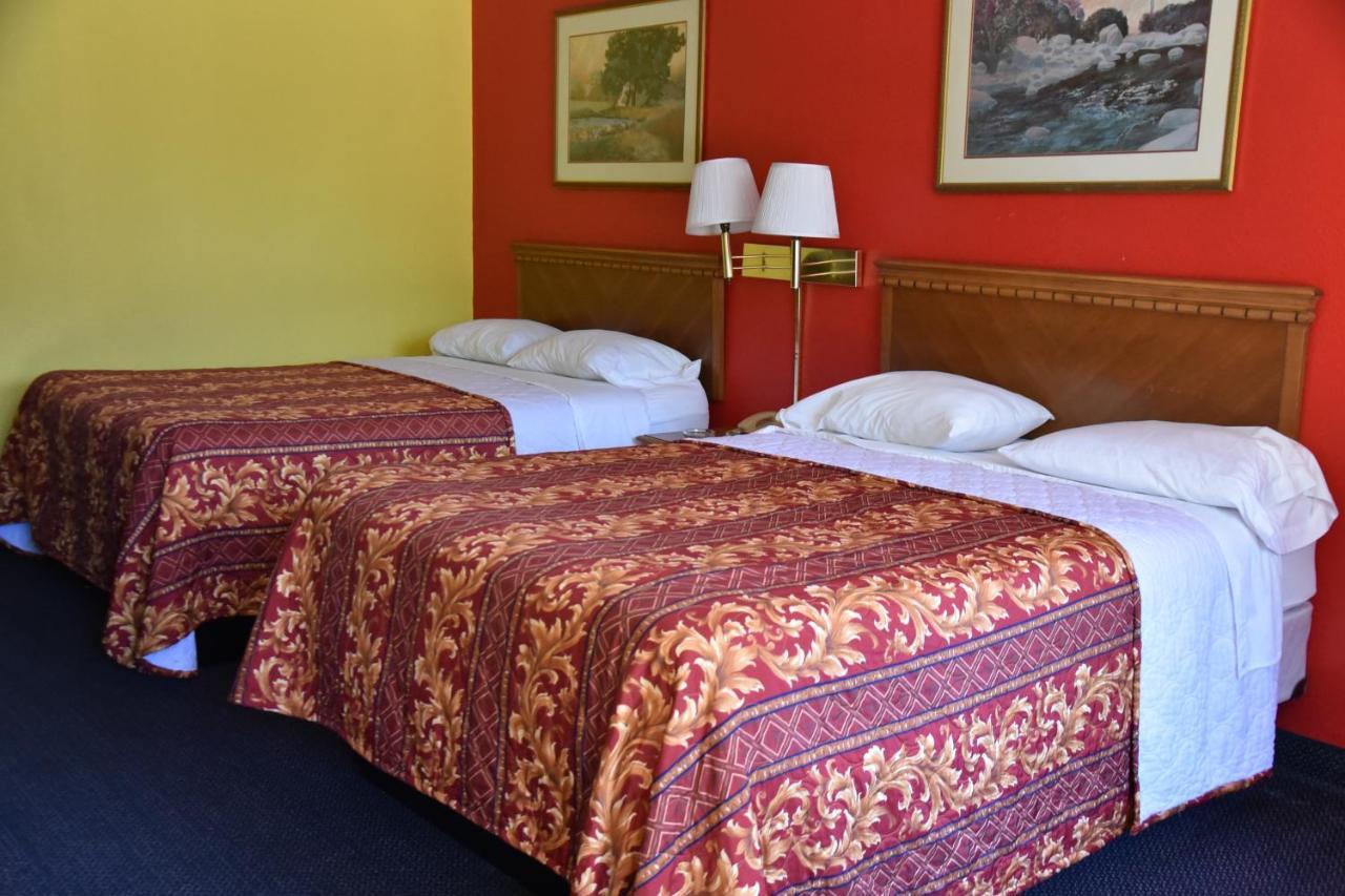 Homeplace Inn Jacksonville Bagian luar foto