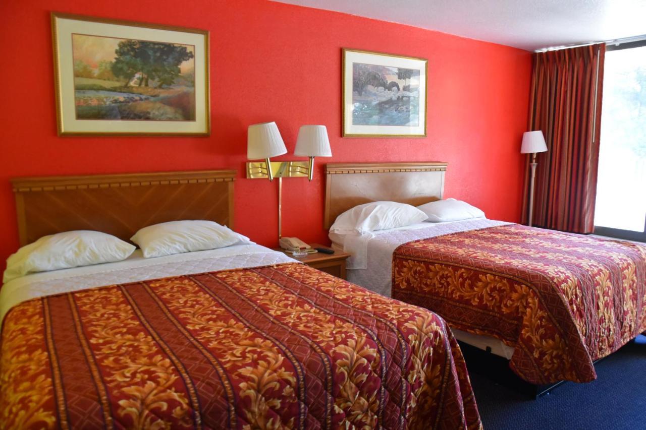 Homeplace Inn Jacksonville Bagian luar foto