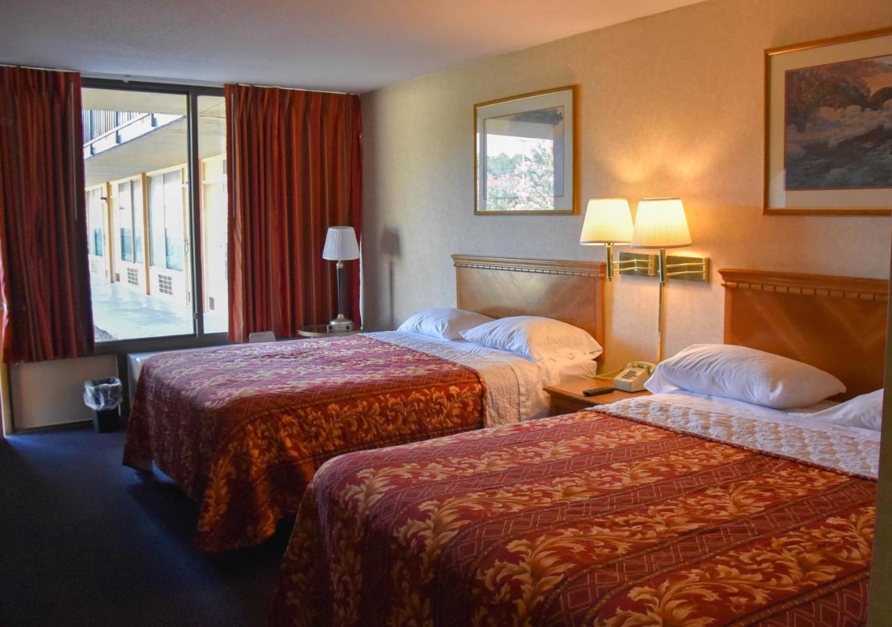 Homeplace Inn Jacksonville Bagian luar foto