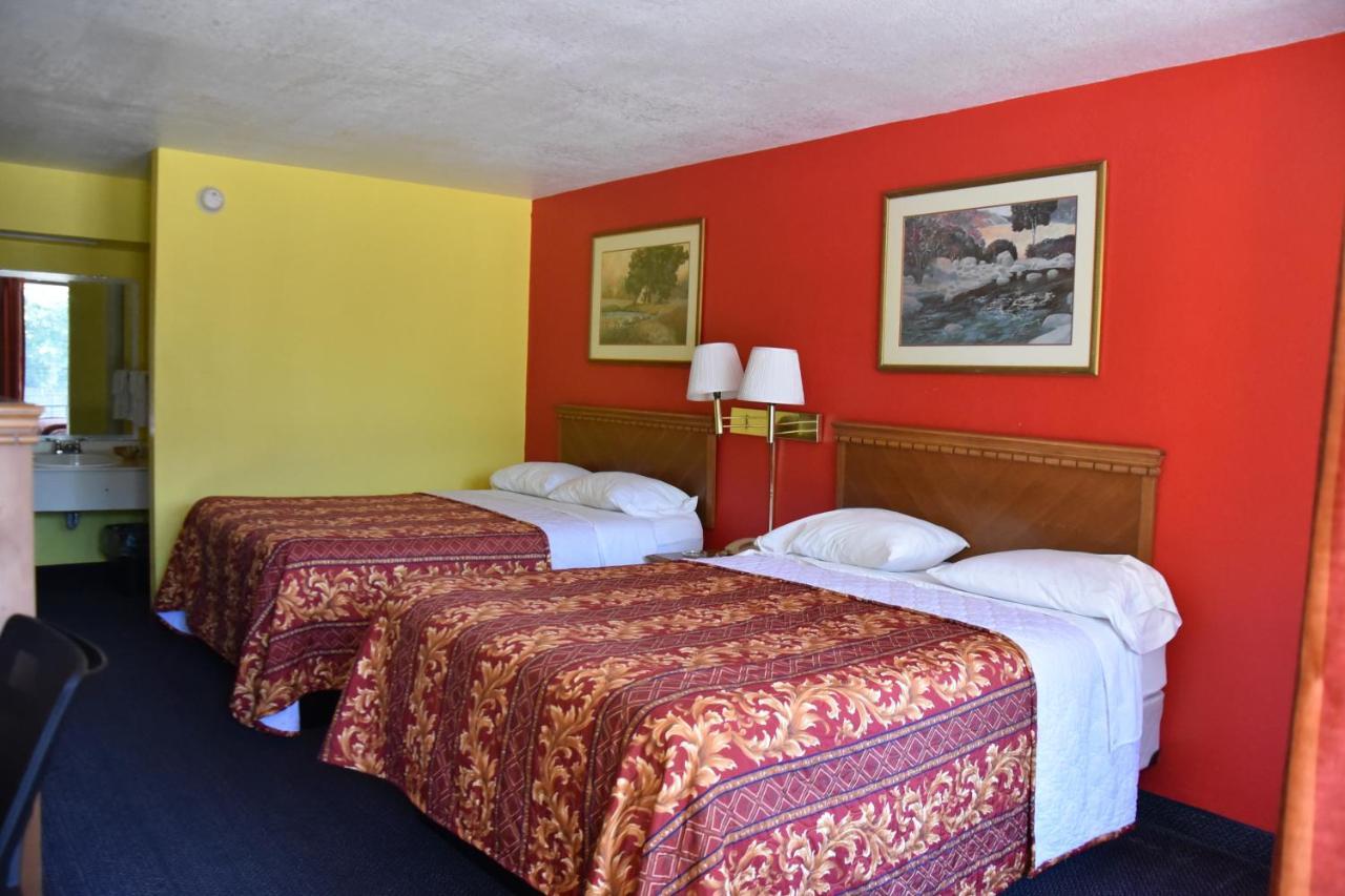 Homeplace Inn Jacksonville Bagian luar foto