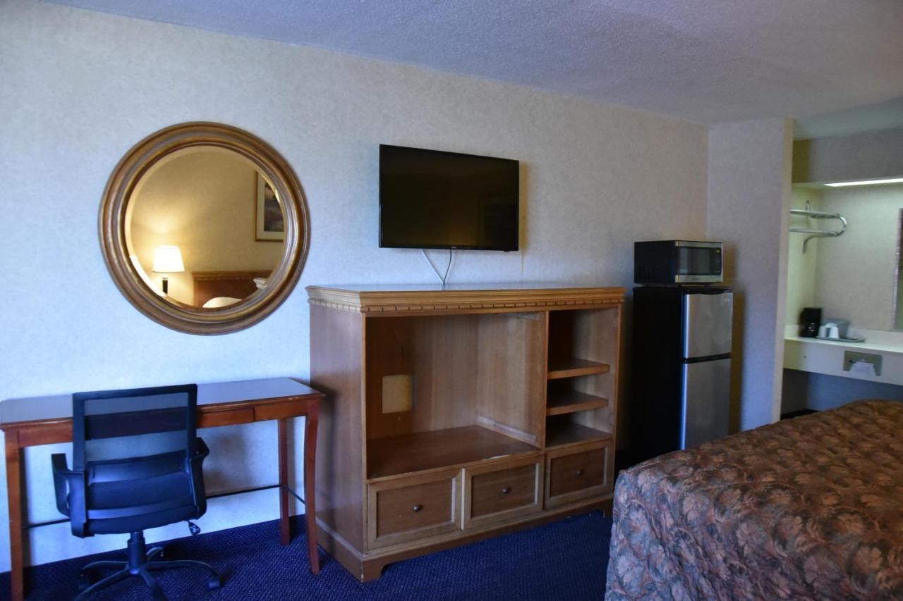 Homeplace Inn Jacksonville Bagian luar foto